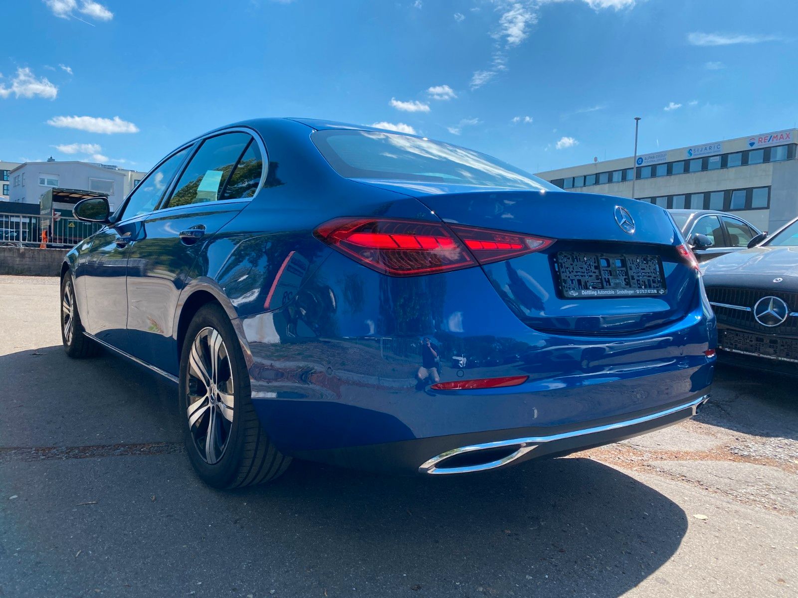 WWW7 Hub Vehicle Details WWW7 Hub Vehicle Details